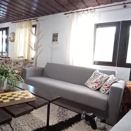 Villatzer - Traditional House With Fireplace And Garden Tzermiádon المظهر الخارجي الصورة