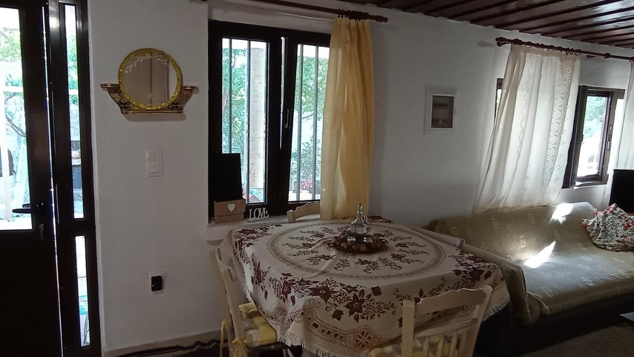 Villatzer - Traditional House With Fireplace And Garden Tzermiádon المظهر الخارجي الصورة